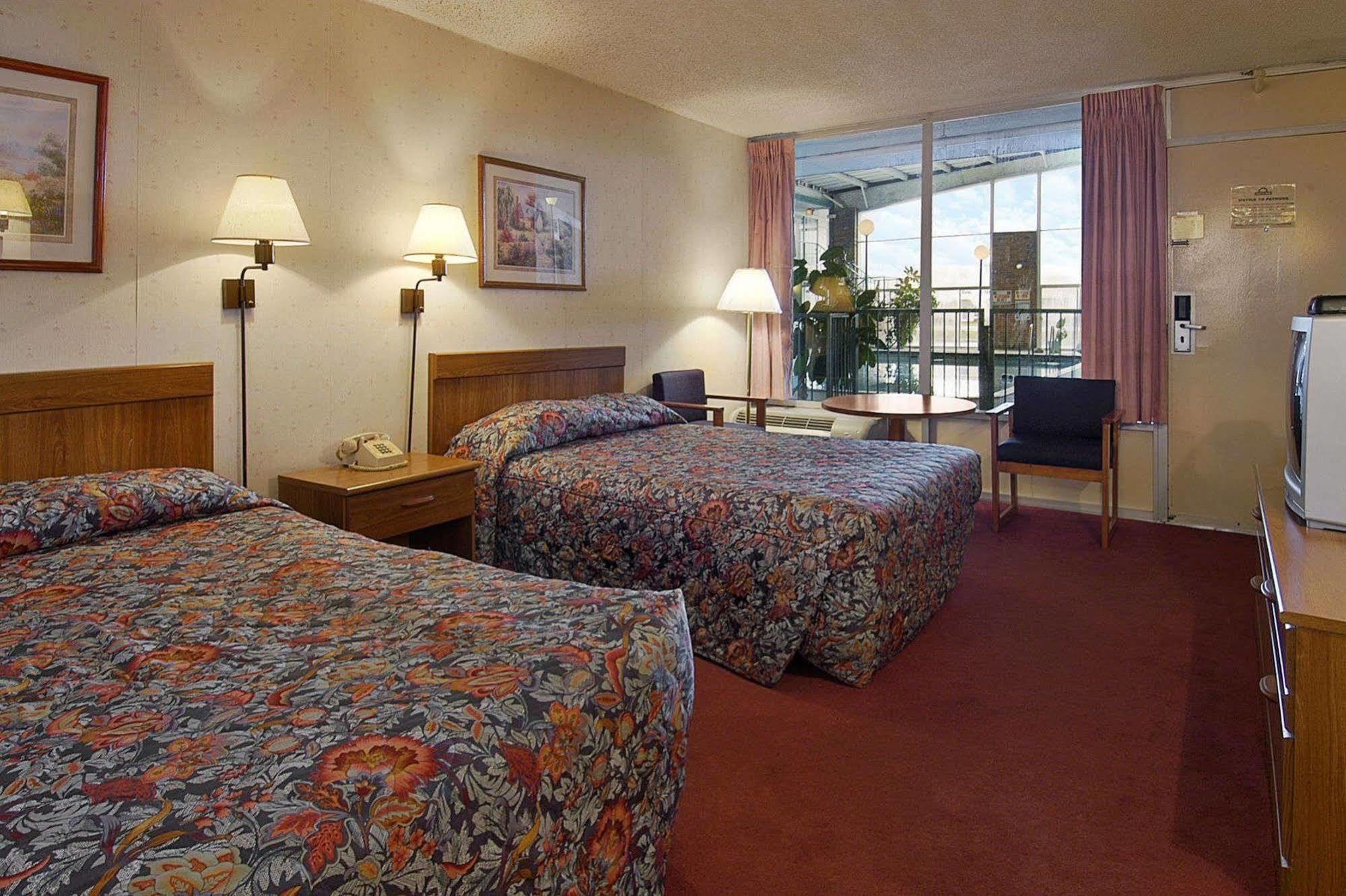 Knights Inn Rantoul Ruang foto