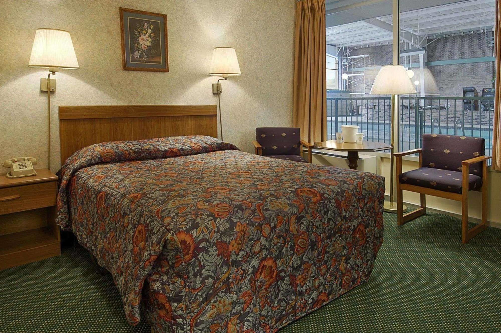 Knights Inn Rantoul Bagian luar foto